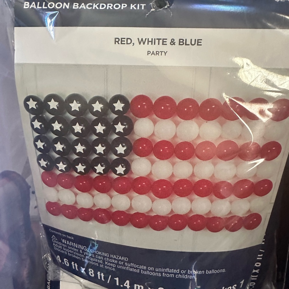 Patriotic Balloon Backdrop Kit - Red, White & Blue